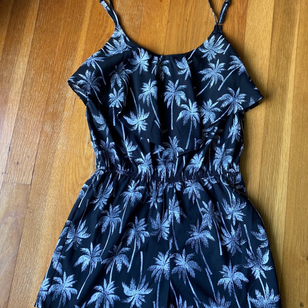 Junior Arizona Romper size XS, Vacation Cruise Wear Palm Tree Design
